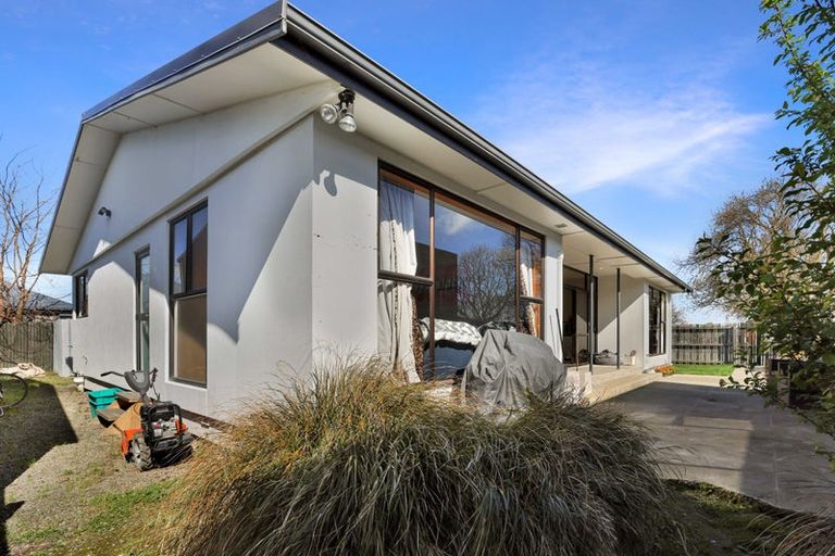 Photo of property in 17 Mona Square, Ashburton, 7700