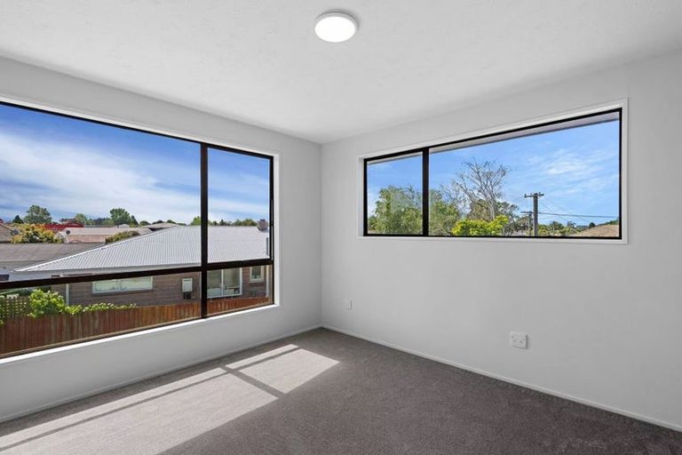 Photo of property in 66 Greendale Avenue, Avonhead, Christchurch, 8042