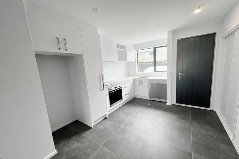 Photo of property in 2/111 Edgeware Road, St Albans, Christchurch, 8014