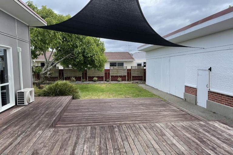 Photo of property in 10 Dinniss Avenue, Regent, Whangarei, 0112