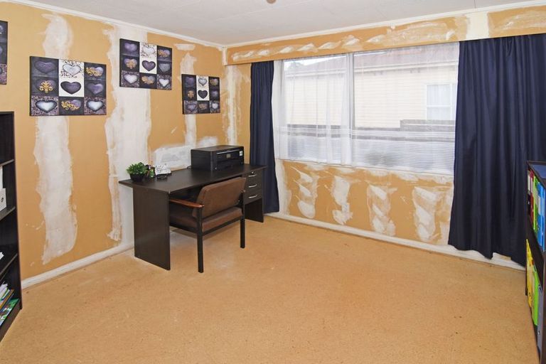 Photo of property in 28 Vivian Street, Solway, Masterton, 5810