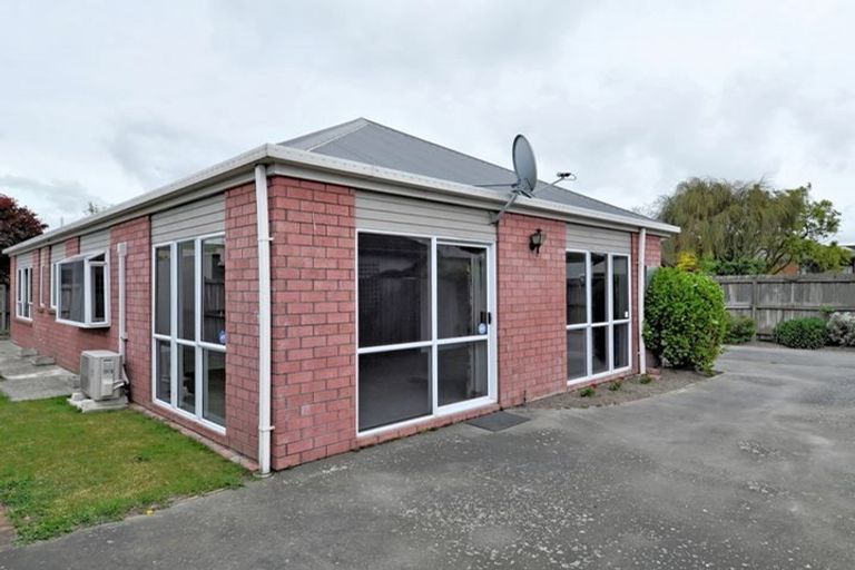 Photo of property in 13a Wittys Road, Avonhead, Christchurch, 8042