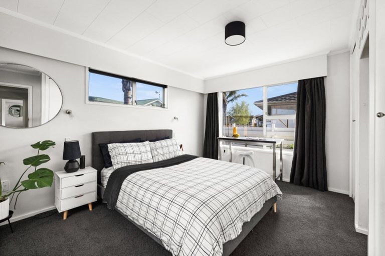 Photo of property in 9 Hinton Road, Taradale, Napier, 4112