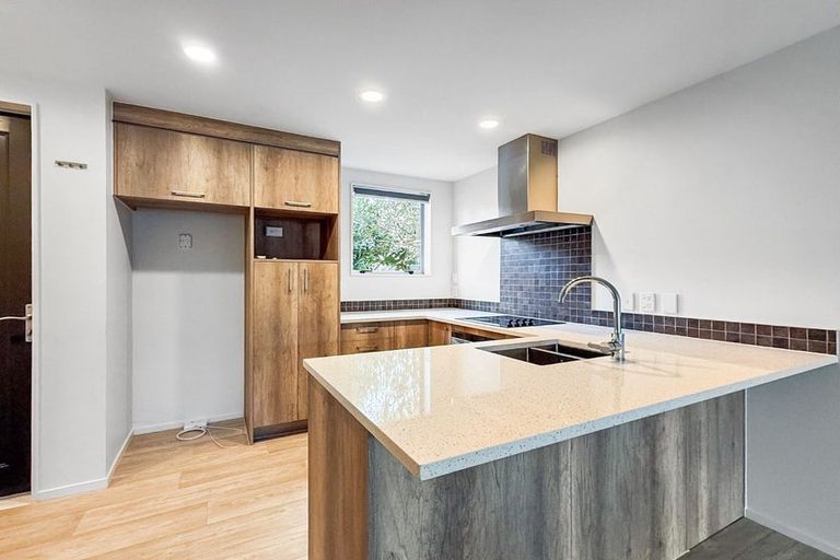 Photo of property in 9/1 Gracechurch Drive, Flat Bush, Auckland, 2016