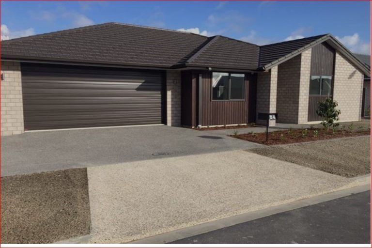Photo of property in 24 Taffe Crescent, Pyes Pa, Tauranga, 3112