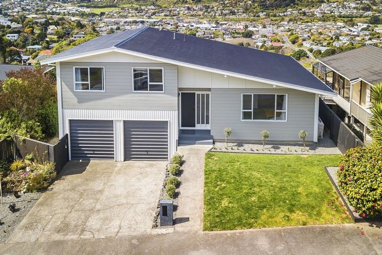 Photo of property in 23 Westhaven Drive, Tawa, Wellington, 5028