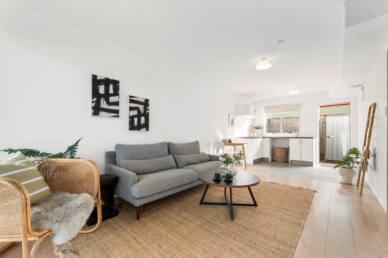 Photo of property in 4/10 Enterprise Drive, Papamoa Beach, Papamoa, 3118