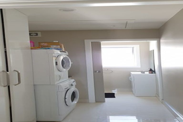 Photo of property in 1/113 Moorefield Road, Johnsonville, Wellington, 6037