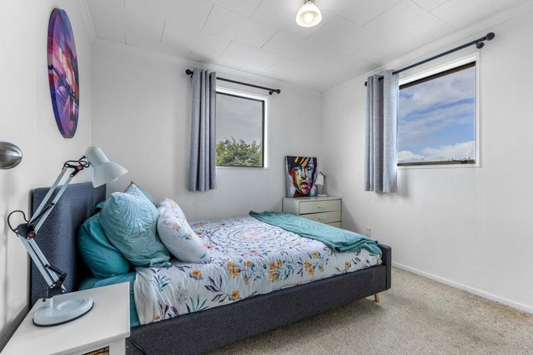 Photo of property in 16 Kildare Place, Waikiwi, Invercargill, 9810