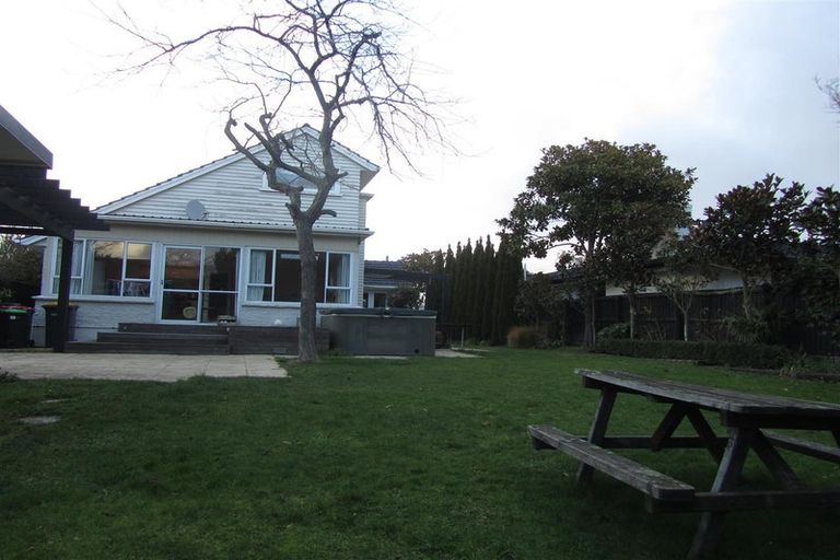 Photo of property in 12 Wilfrid Street, Ilam, Christchurch, 8041