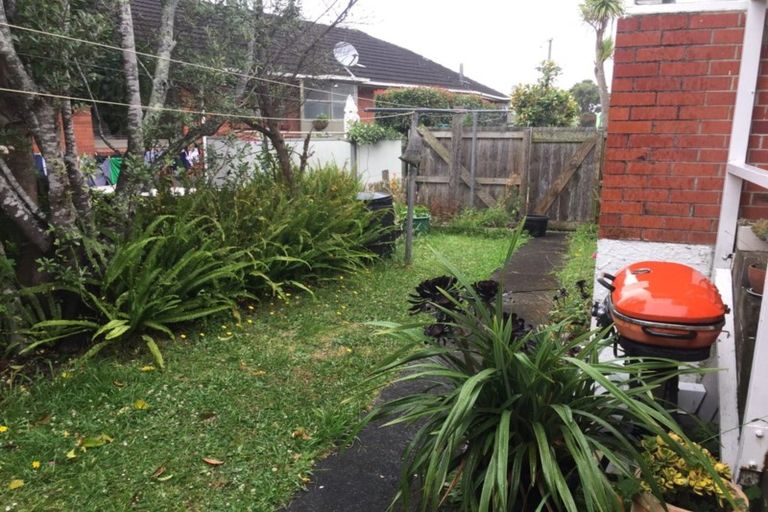 Photo of property in 2/238 Lake Road, Hauraki, Auckland, 0622