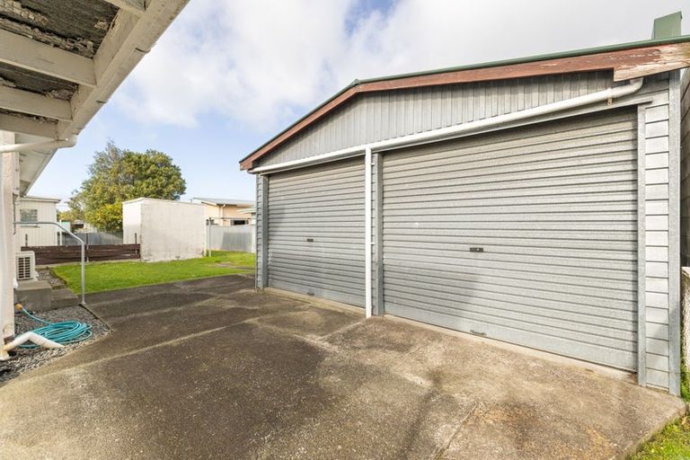 Photo of property in 19 Blenheim Place, Feilding, 4702