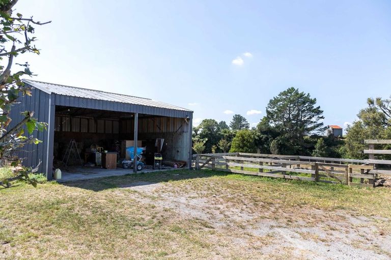 Photo of property in 218 Tarata Road, Inglewood, 4387