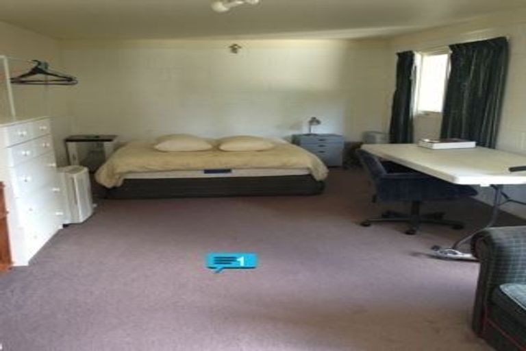 Photo of property in 1/1 Nea Place, Hillcrest, Auckland, 0627