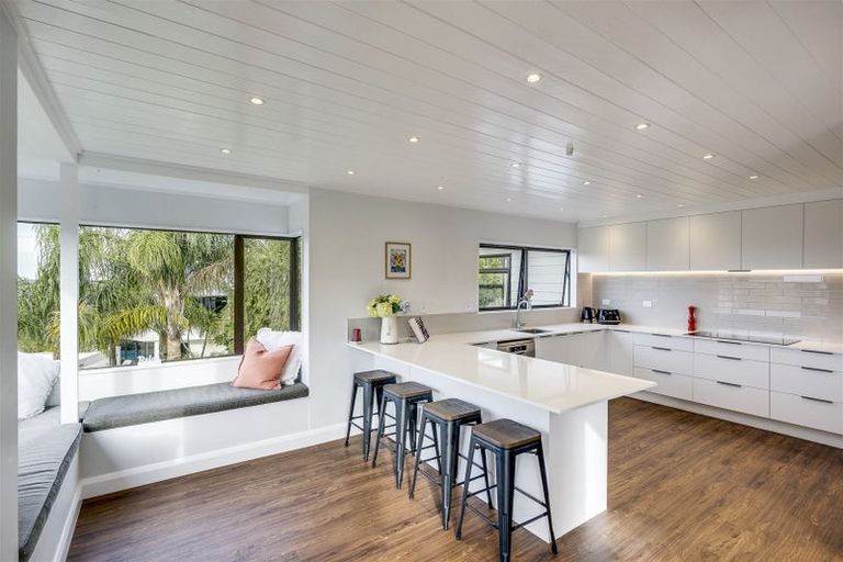 Photo of property in 55 Churchill Drive, Taradale, Napier, 4112