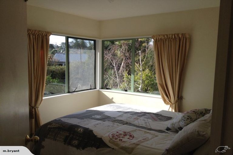 Photo of property in 2/71 Sunnynook Road, Forrest Hill, Auckland, 0620