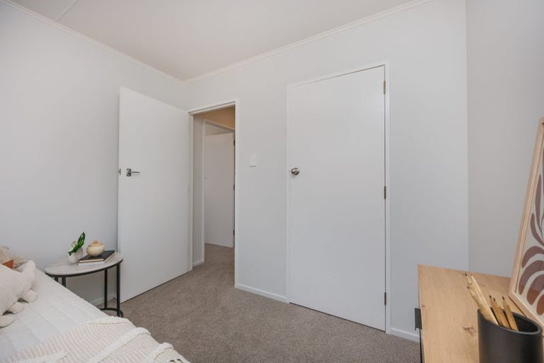 Photo of property in 34 Rhodes Drive, Kelvin Grove, Palmerston North, 4414