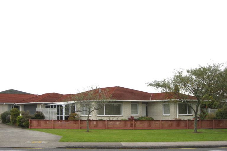 Photo of property in 2/199 Mangorei Road, Merrilands, New Plymouth, 4312