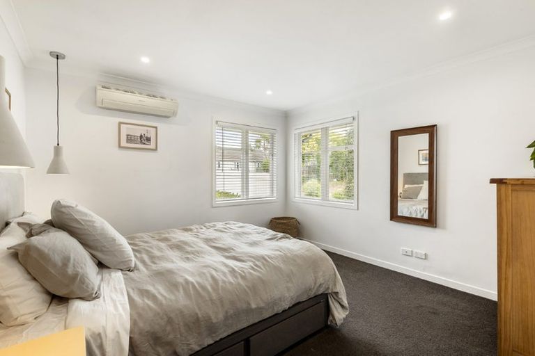 Photo of property in 4/37 Onewa Road, Northcote, Auckland, 0627