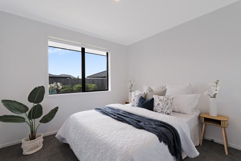 Photo of property in 5 Oka Street, Papamoa Beach, Papamoa, 3118