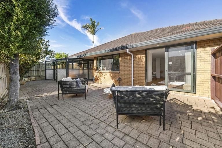 Photo of property in 1/11 Carniew Place, Dannemora, Auckland, 2016