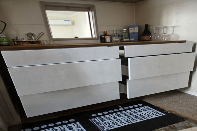 Photo of property in 159 Egmont Street, Patea, 4520