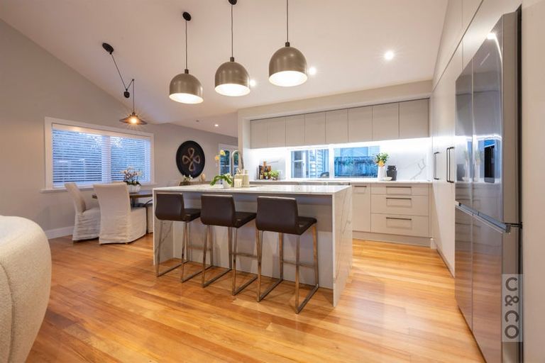 Photo of property in 2 Queen Street, Riverhead, 0820