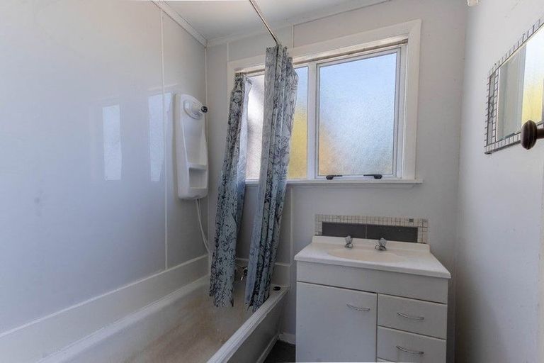 Photo of property in 47a Caius Avenue, Gonville, Whanganui, 4501