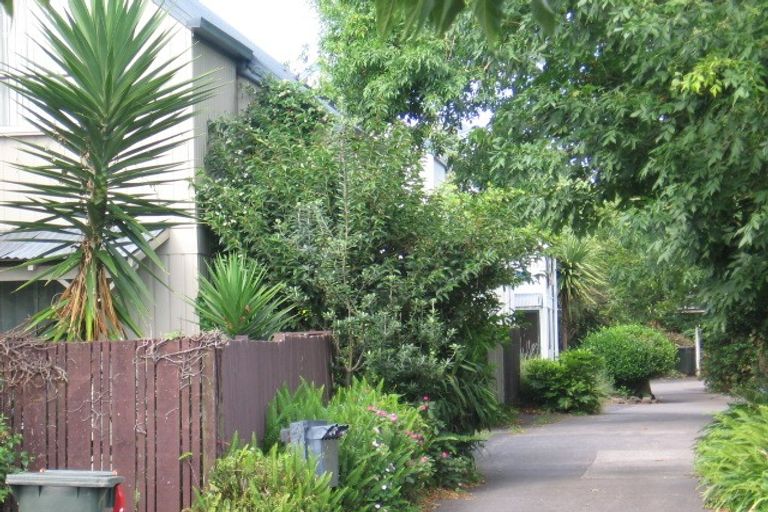 Photo of property in 12/4 Rossgrove Terrace, Mount Albert, Auckland, 1025