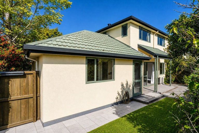 Photo of property in 533a Barbadoes Street, Edgeware, Christchurch, 8013