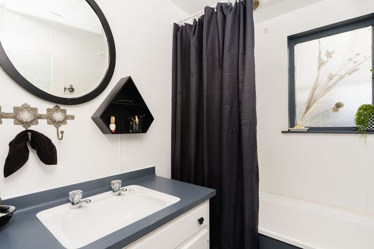 Photo of property in 140 Victoria Road, Saint Kilda, Dunedin, 9012