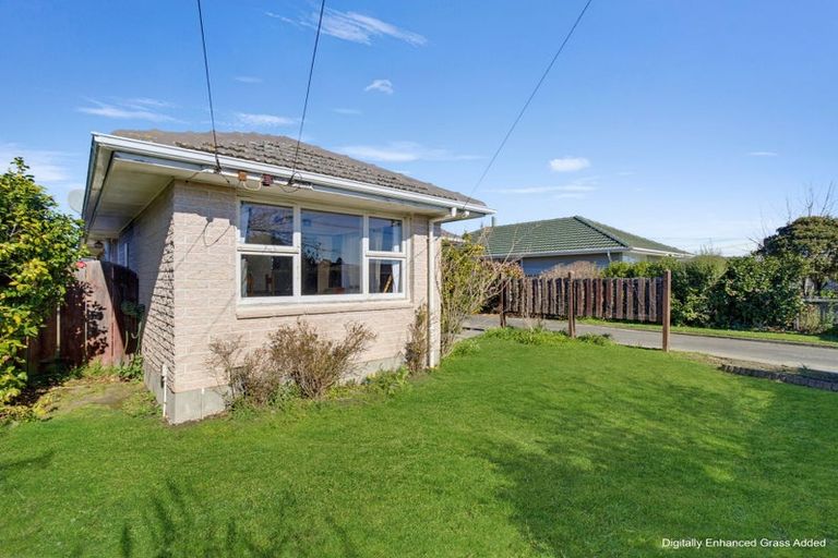 Photo of property in 42 Daniels Road, Redwood, Christchurch, 8051