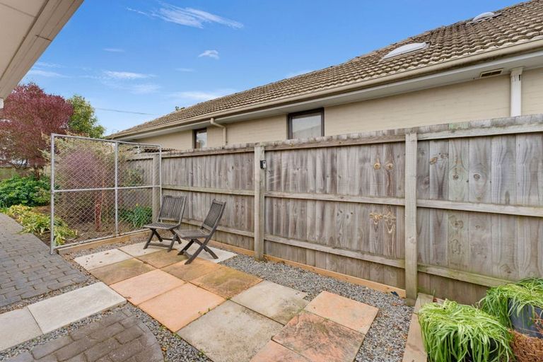 Photo of property in 2/2 Bentley Street, Russley, Christchurch, 8042