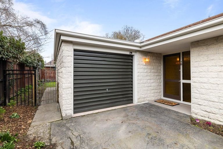 Photo of property in 2/7 Ringwood Place, Avonhead, Christchurch, 8042