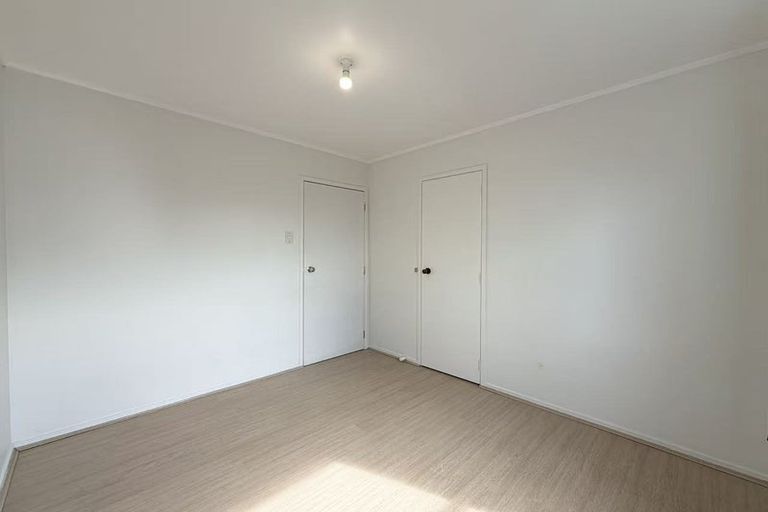 Photo of property in 10 Celeste Place, Totara Vale, Auckland, 0627