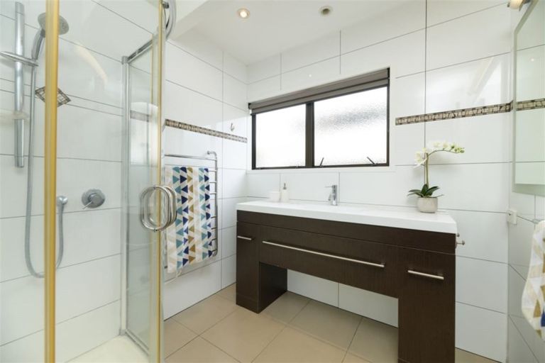 Photo of property in 25b Valley Road, Mount Maunganui, 3116