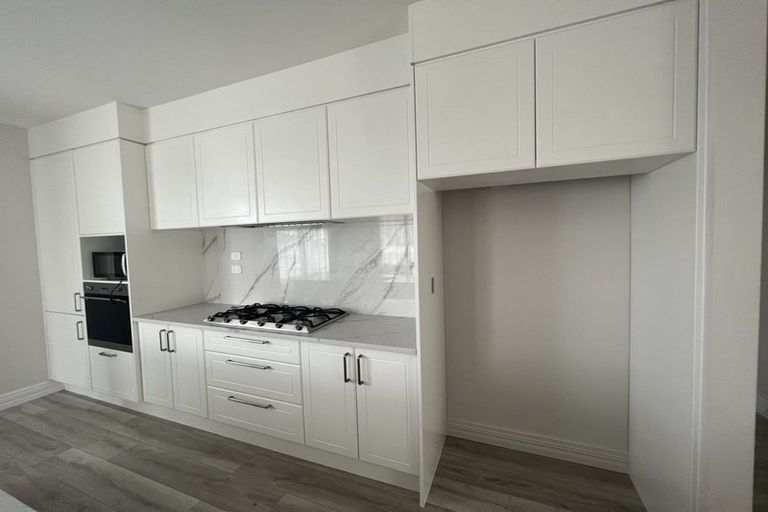 Photo of property in 21 Reserva Crescent, Kumeu, 0810