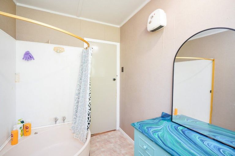 Photo of property in 35 Sorn Street, Otautau, 9610