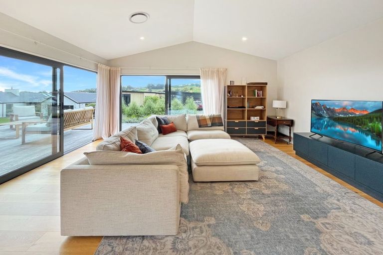 Photo of property in 6 Carex Rise, Cracroft, Christchurch, 8022