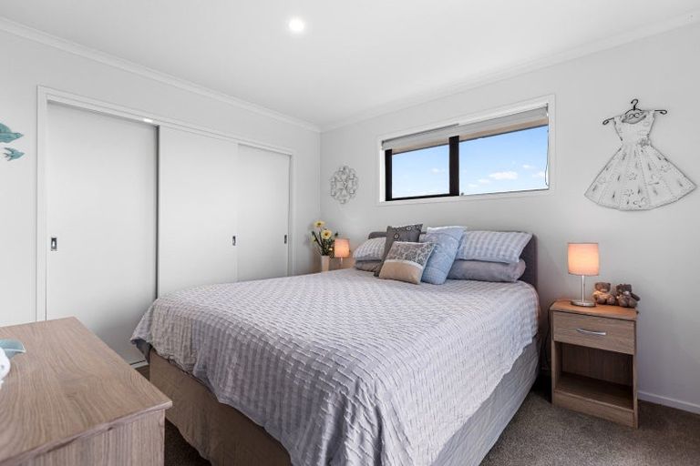 Photo of property in 25 Kaiora Drive, Papamoa Beach, Papamoa, 3118