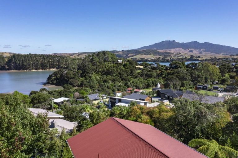 Photo of property in 20 East Street, Raglan, 3225