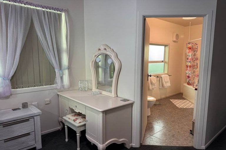 Photo of property in 48 Joyces Road, Paihia, 0200