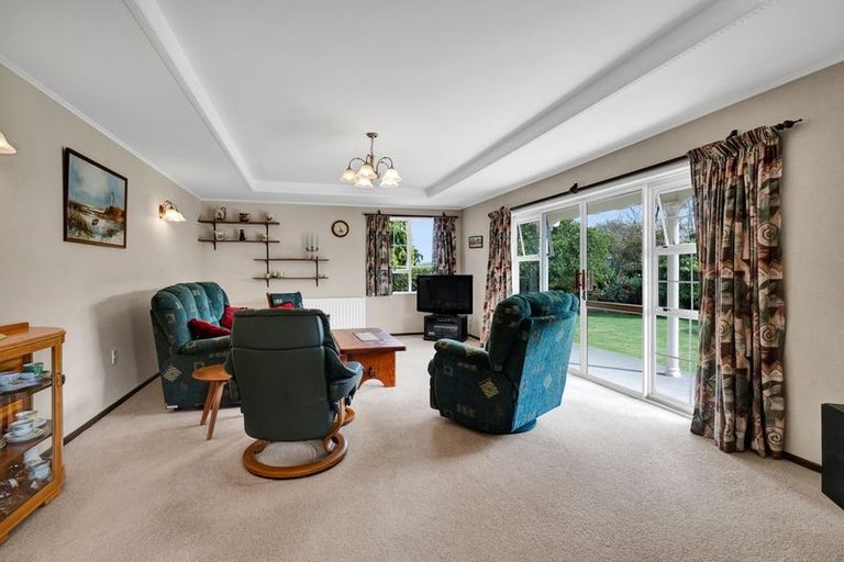Photo of property in 13 Quin Crescent, Hawera, 4610