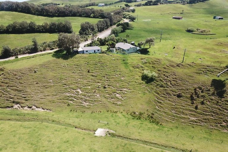 Photo of property in 431 Rehutai Road, Baylys Beach, Dargaville, 0377
