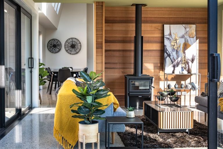 Photo of property in 34 Shepherd Road, Jacks Point, Queenstown, 9371