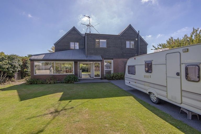 Photo of property in 120 Royal Park Drive, Parklands, Christchurch, 8083