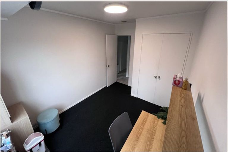 Photo of property in 2/63 Langana Avenue, Browns Bay, Auckland, 0630