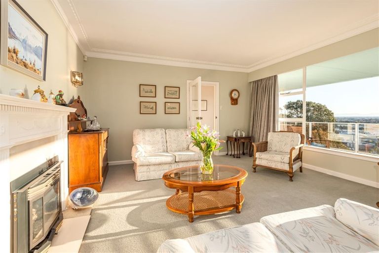 Photo of property in 34 Cannon Hill Crescent, Mount Pleasant, Christchurch, 8081