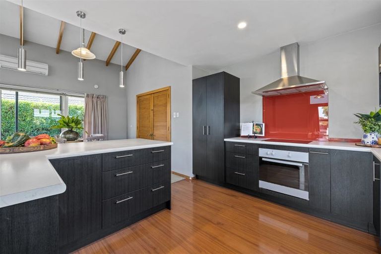 Photo of property in 11 Leacroft Street, Bishopdale, Christchurch, 8053