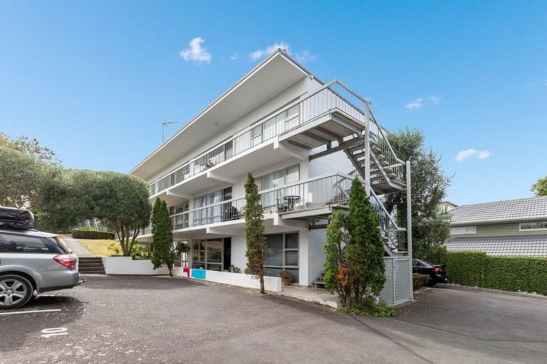 Photo of property in 1/39 Sentinel Road, Herne Bay, Auckland, 1011